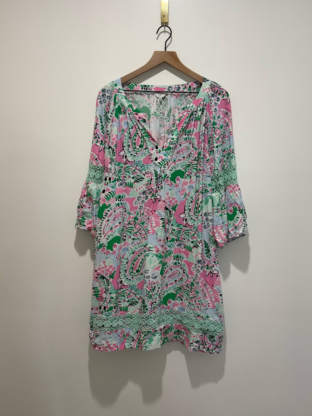 Crown & Ivy Curvy Women’s Dress with 3/4 Bell Sleeves